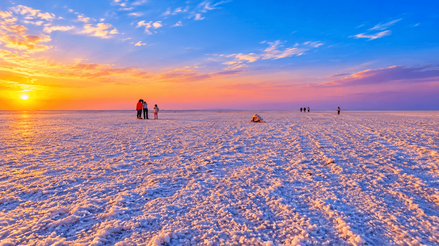 Rann of Kutch, salt desert in Dhordo, Kutch. Taxi from Bhuj by Kutch Cab Service